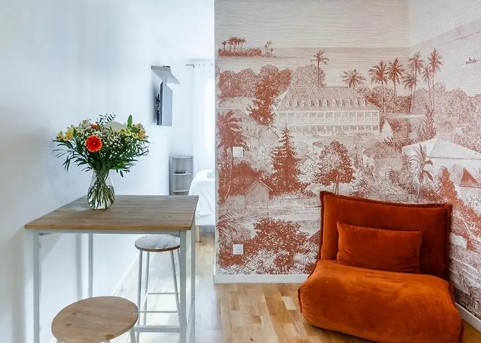 Апартаменты Near Paris - 25 Minutes From Eiffel Tower Исси-ле-Мулино